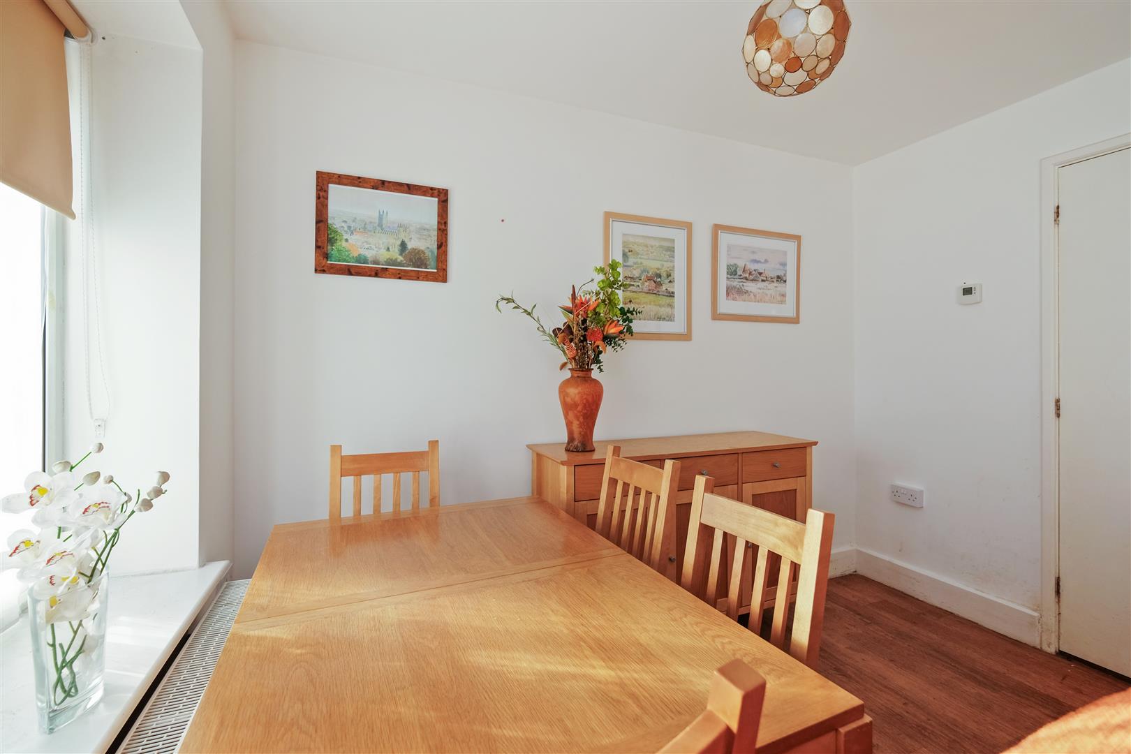 2 Bed, 1 Bath Property For Sale in The Barges, Tower Parade, CT5 2BF